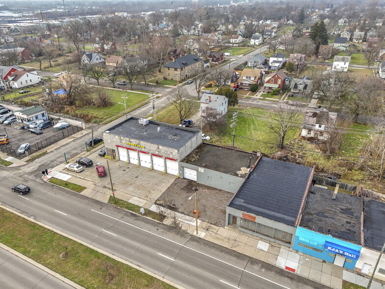 14801 Livernois Ave, Detroit, MI à louer - Photo de l’immeuble – Image 2 sur 46