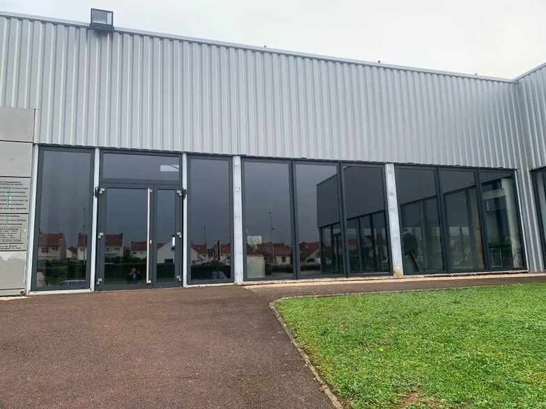 Local commercial dans Marsannay-la-Côte à louer - Photo de l’immeuble – Image 1 sur 6