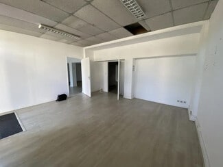 Plus de détails pour Local commercial à louer