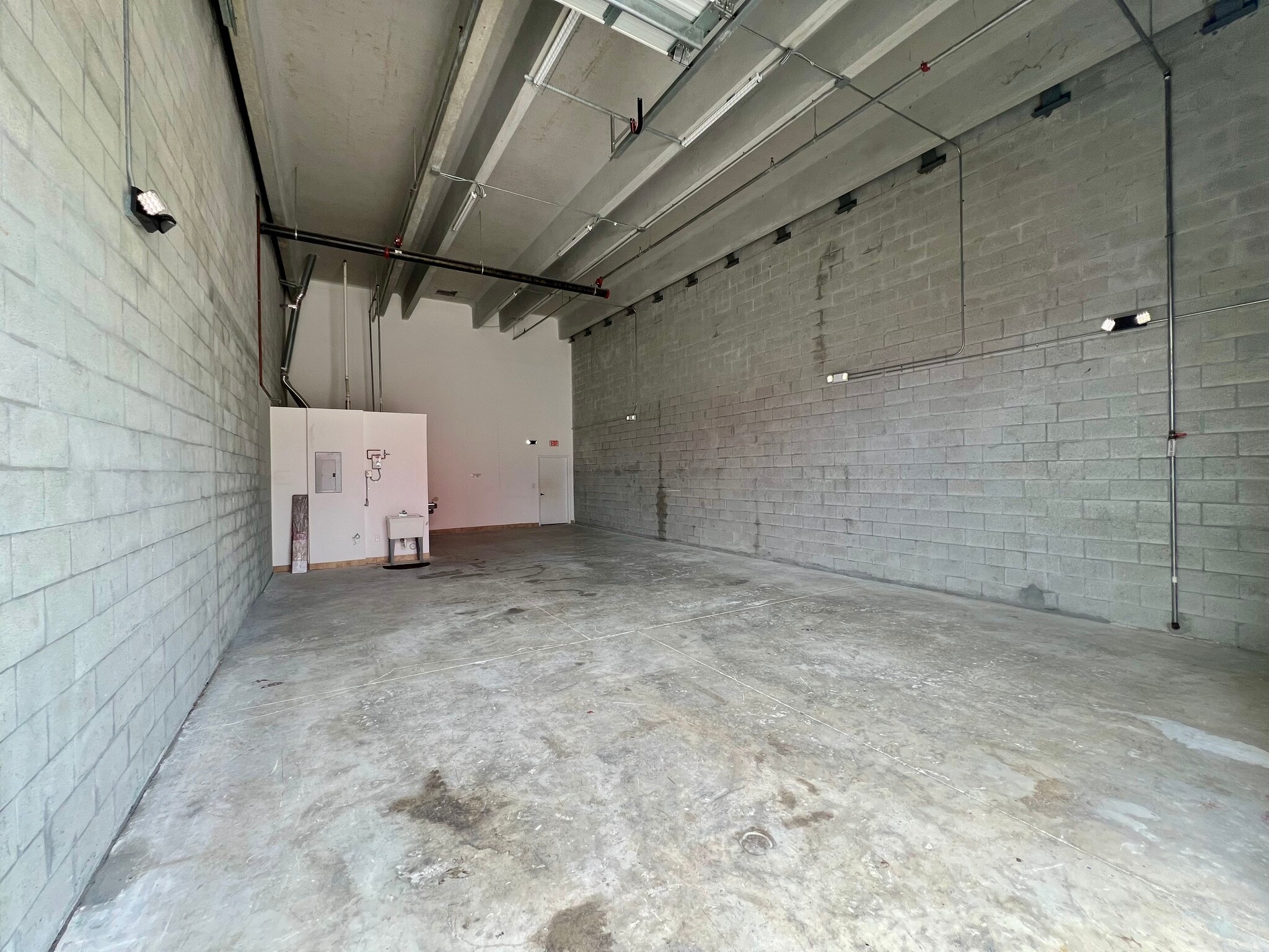 13991 SW 143rd Ct, Miami, FL à louer Photo intérieure– Image 1 sur 4