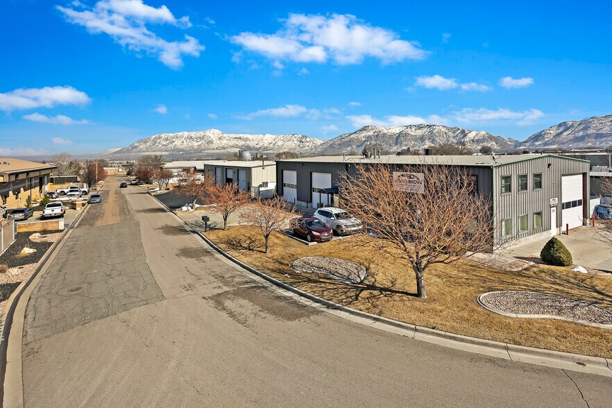 3415-3425 S 1575 W, Ogden, UT à louer - Photo de l’immeuble – Image 3 sur 17