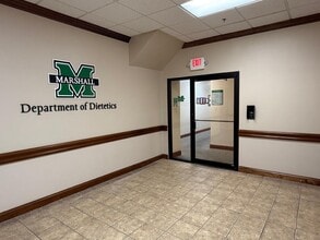 905-909 3rd Ave, Huntington, WV à louer Photo intérieure– Image 2 sur 11