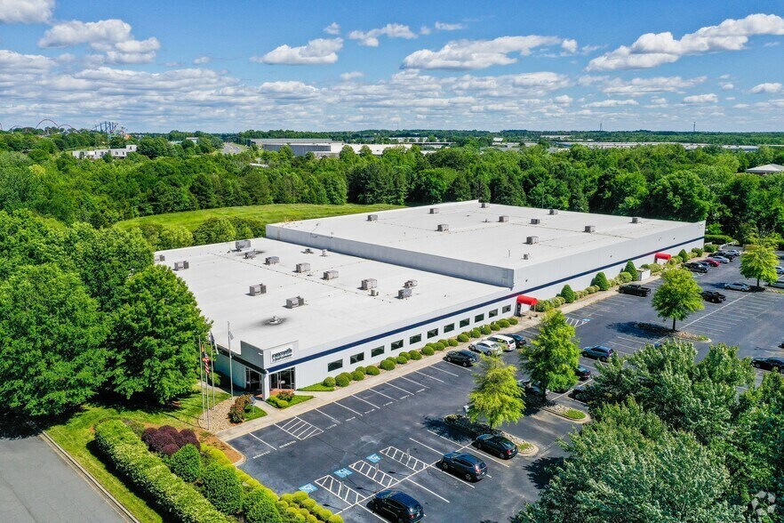 14001 S Lakes Dr, Charlotte, NC à vendre - Aérien – Image 2 sur 12