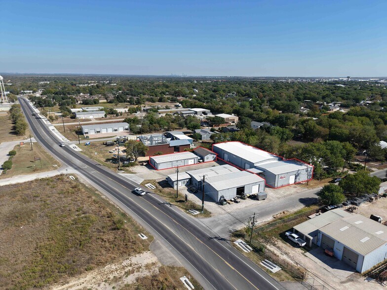 602 S Loop 4, Buda, TX à louer - Aérien – Image 3 sur 6