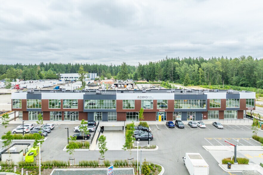 19255 28 Av, Surrey, BC à louer - Aérien – Image 3 sur 3