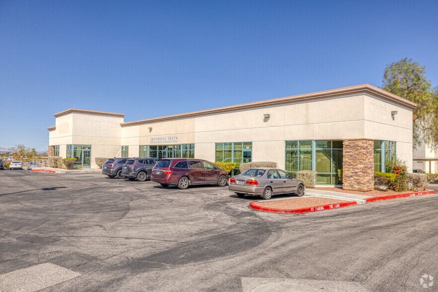 3039 W Horizon Ridge Pky, Henderson, NV à vendre - Photo principale – Image 1 sur 5