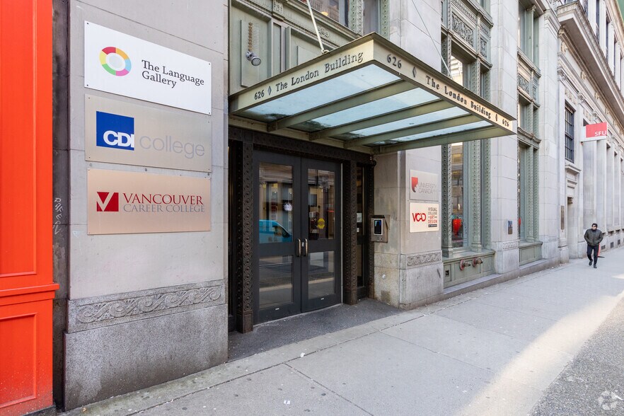 626 W Pender St, Vancouver, BC à louer - Photo de l’immeuble – Image 3 sur 6