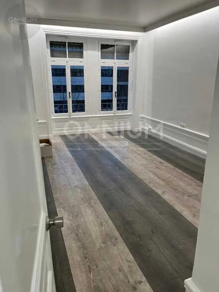 Bureau dans Lyon à louer - Photo de l’immeuble – Image 1 sur 6