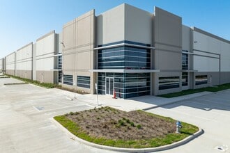 2633 Goodwin Ln, New Braunfels, TX à louer Photo de l’immeuble– Image 1 sur 8