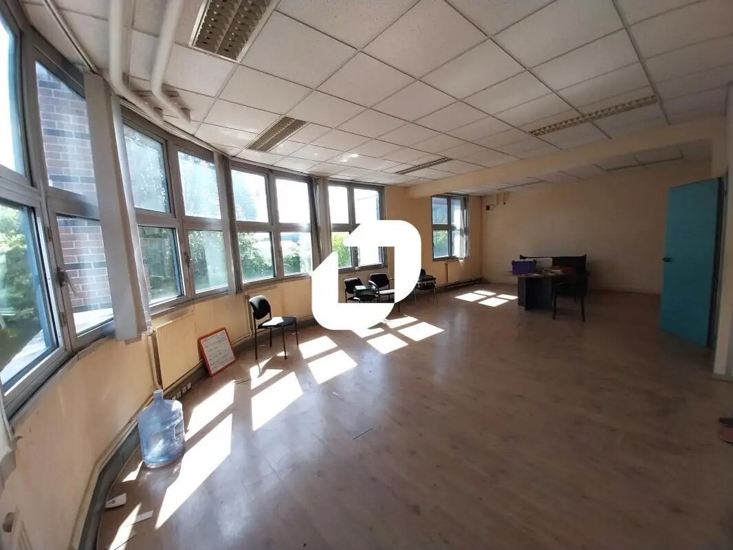 Bureau dans Villiers-sur-Marne à louer Photo de l’immeuble– Image 1 sur 10