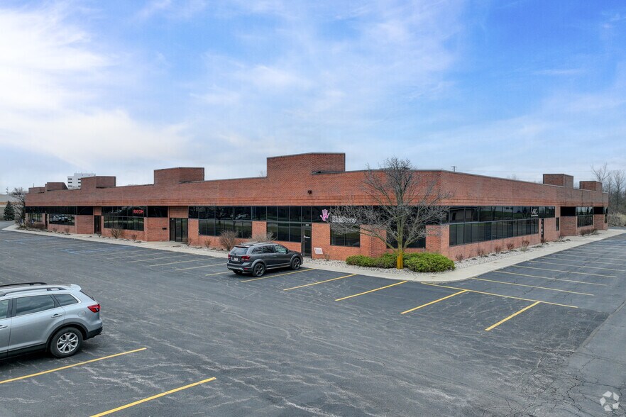 MT Portfolio | Merrillville, IN portefeuille de 3 biens à vendre sur LoopNet.fr - Photo principale – Image 2 sur 3