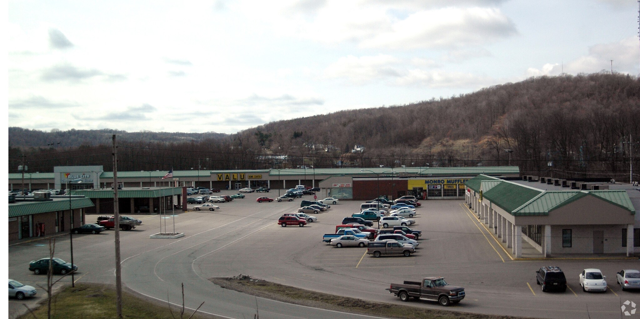 19040 PARK AVENUE PLZ, Meadville, PA à louer Photo principale– Image 1 sur 2