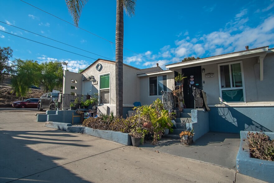 9922-9934 Buena Vista Dr, Spring Valley, CA à vendre - Photo de l’immeuble – Image 2 sur 24