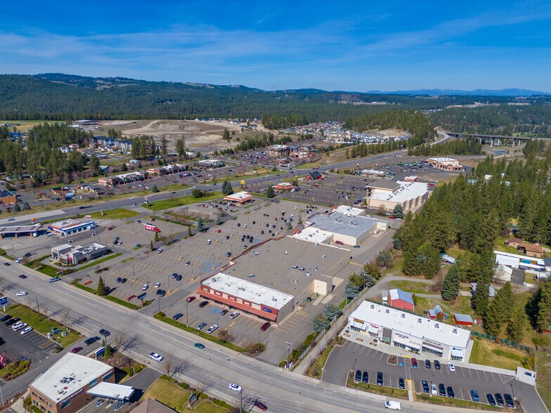 12908 US-395, Spokane, WA à louer - Photo de l’immeuble – Image 2 sur 2