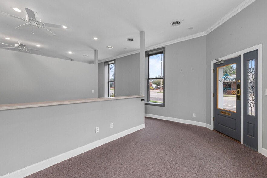 218 Main St, Nettleton, MS à vendre - Hall d’entrée – Image 3 sur 9