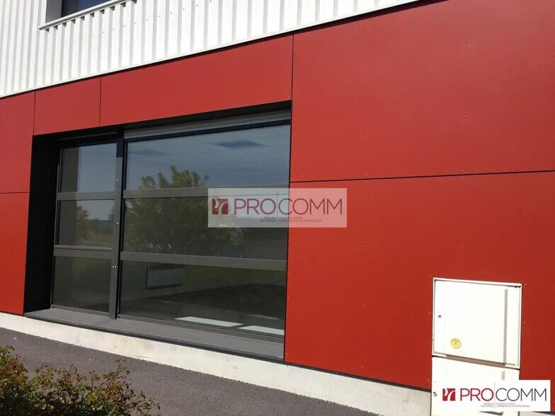 Local d’activités dans Chartres à louer - Photo de l’immeuble – Image 2 sur 6