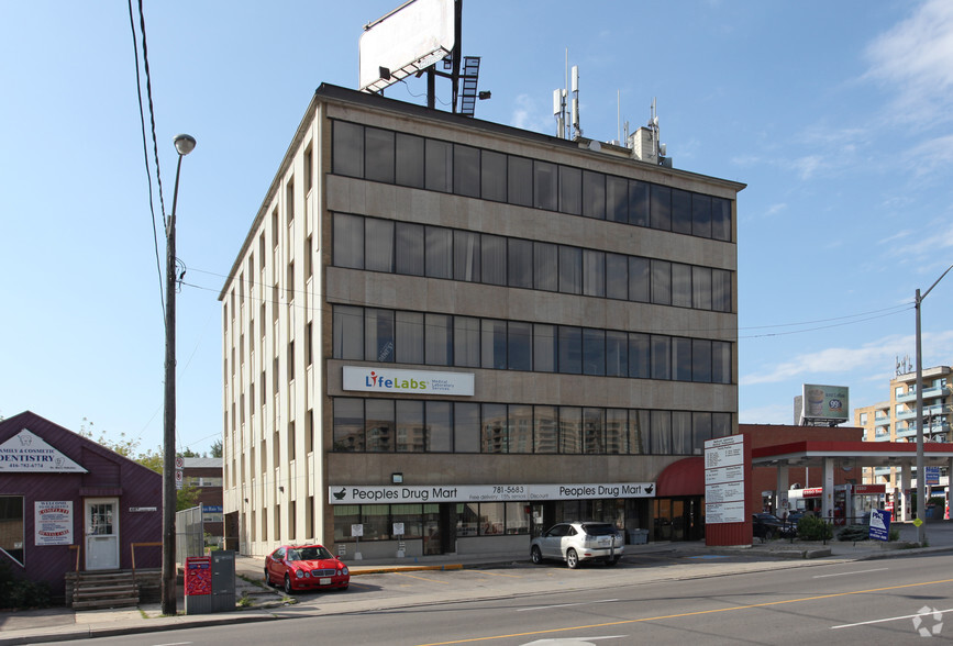 491 Lawrence Av W, Toronto, ON à louer - Photo de l’immeuble – Image 3 sur 12
