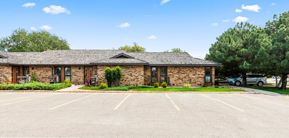 1300-1325 23rd St S, Fargo, ND à louer - Photo de l’immeuble – Image 1 sur 20