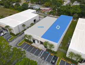 3371-3373 NW 168th St, Miami Gardens, FL à louer Photo intérieure– Image 1 sur 2