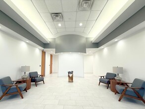 12535 Reed Rd, Sugar Land, TX à louer Photo intérieure– Image 2 sur 17