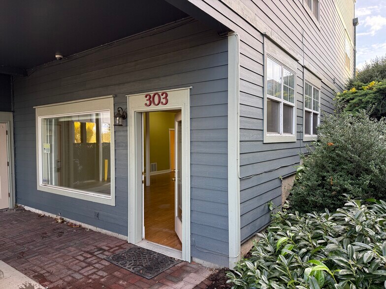 303 E Columbia River Hwy, Troutdale, OR à louer - Photo de l’immeuble – Image 1 sur 22