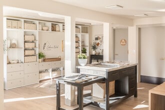 160-164 Los Gatos Saratoga Rd, Los Gatos, CA à louer Photo intérieure– Image 1 sur 4