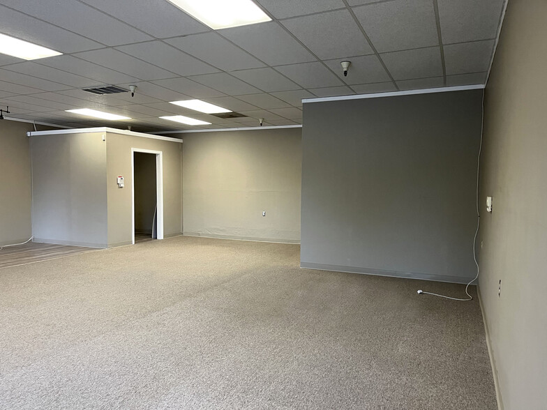 4076-4086 Grass Valley Hwy, Auburn, CA à louer - Photo intérieure – Image 3 sur 8