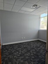 3687 Tampa Rd, Oldsmar, FL à louer Photo intérieure– Image 1 sur 18