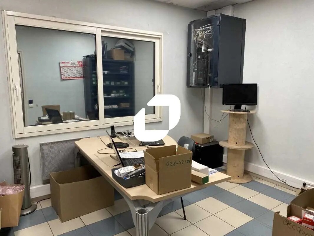 Local d'activités dans Beautiran à vendre Photo de l’immeuble– Image 1 sur 7