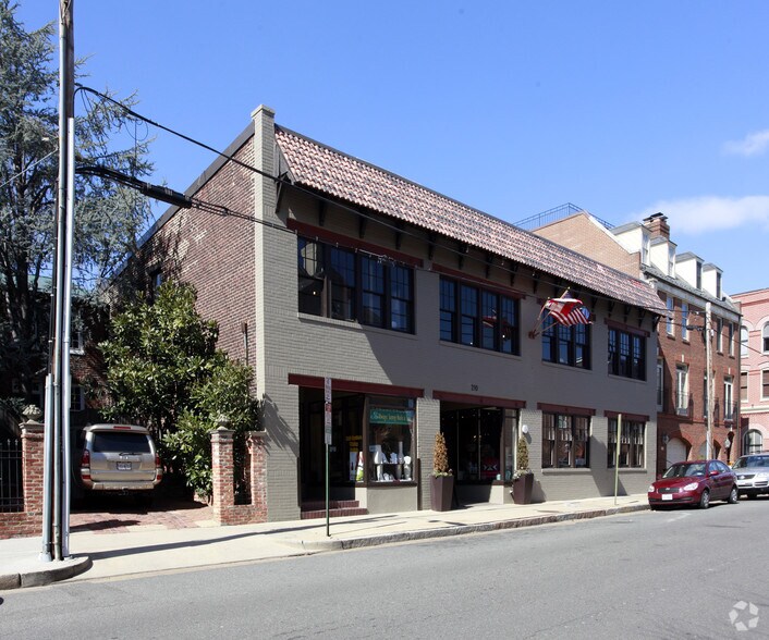 210 N Lee St, Alexandria, VA à louer - Photo de l’immeuble – Image 1 sur 2