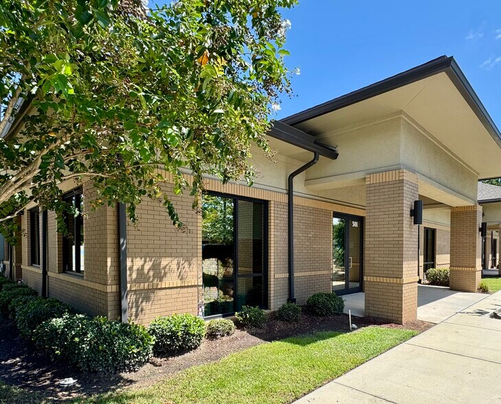 3003 Claire Ln, Jacksonville, FL à louer - Photo de l’immeuble – Image 3 sur 26