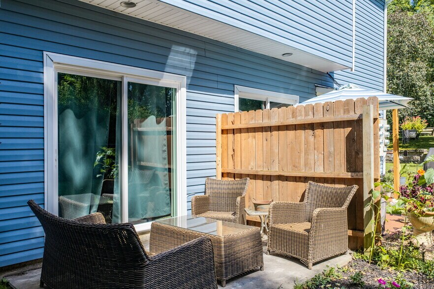 100 1/2 Kingston Ave, Port Jervis, NY à vendre - Photo de l’immeuble – Image 3 sur 78
