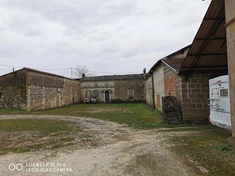 Industriel/Logistique dans Villegouge à vendre Photo de l’immeuble– Image 1 sur 3