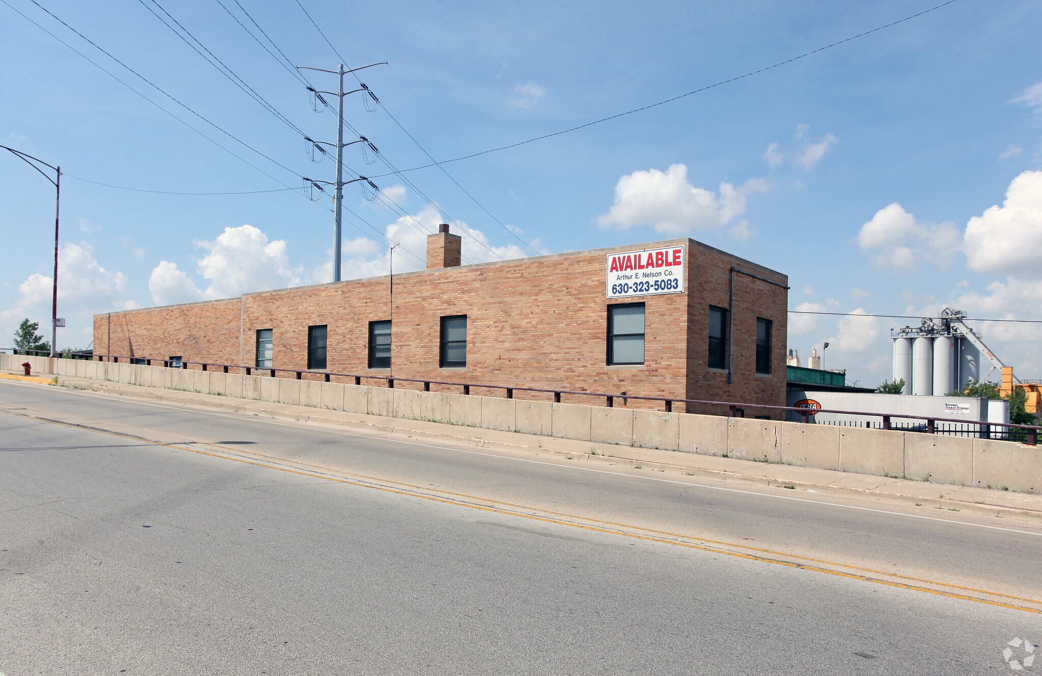 2500 S Loomis St, Chicago, IL à louer Photo de l’immeuble– Image 1 sur 16
