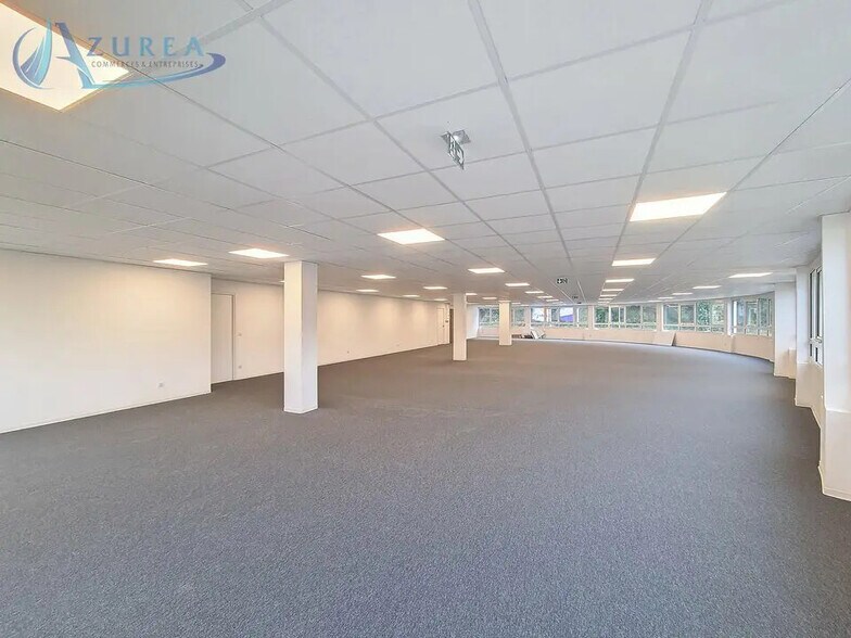 Bureau dans Le Cannet à louer - Photo intérieure – Image 2 sur 8