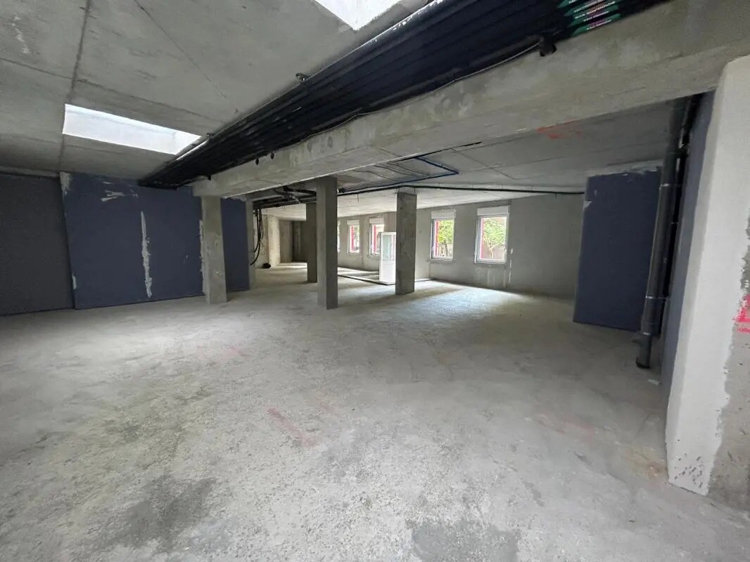 Local commercial dans Les Lilas à louer Photo intérieure– Image 1 sur 5