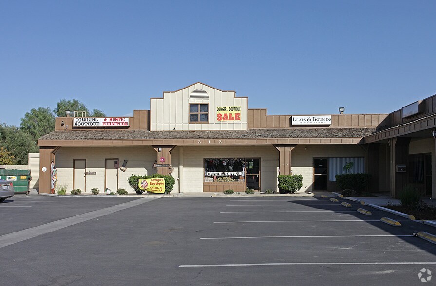 343 6th St, Norco, CA à louer - Photo de l’immeuble – Image 3 sur 3