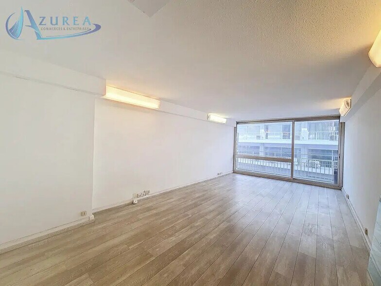 Bureau dans Nice à louer - Photo de l’immeuble – Image 2 sur 4