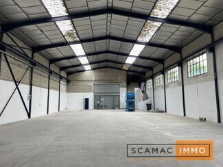 Plus de détails pour Industriel/Logistique à louer