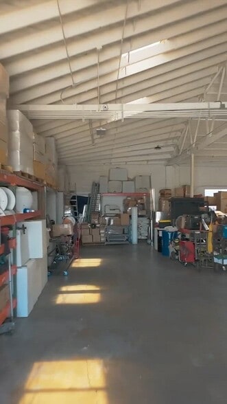 5711 Sheila St, Commerce, CA à vendre - Vidéo sur l’annonce professionnelle – Image 2 sur 45