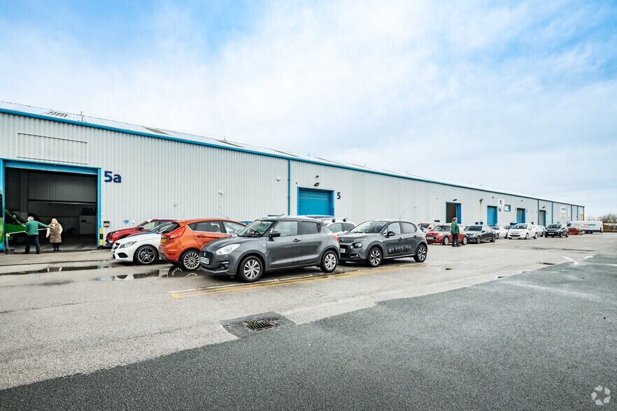 Rosscliffe Rd, Ellesmere Port à louer - Photo de l’immeuble – Image 3 sur 10