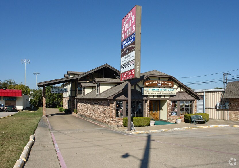 229 E Belt Line Rd, DeSoto, TX à louer - Photo de l’immeuble – Image 2 sur 10