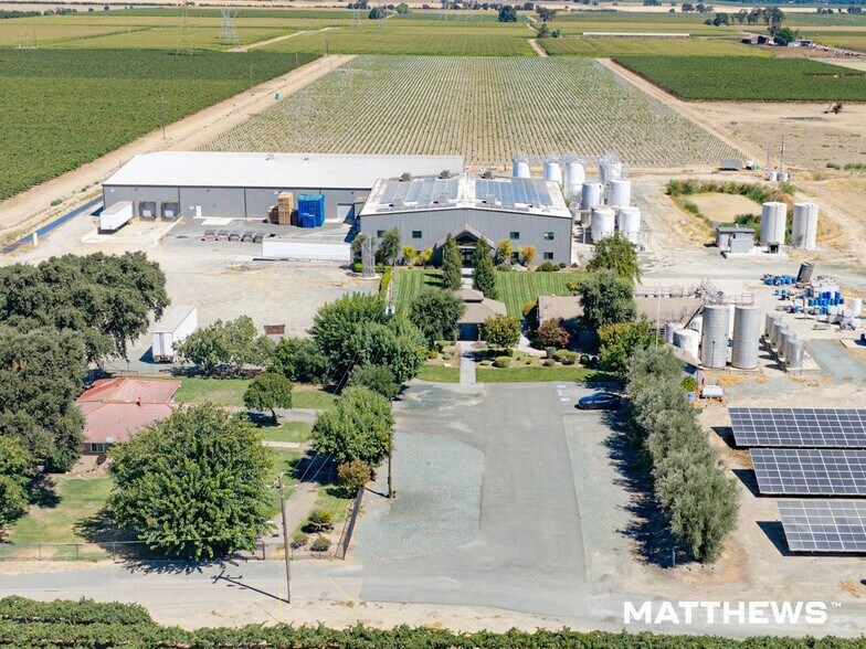 5573 W Woodbridge Rd, Lodi, CA à vendre - Photo de l’immeuble – Image 2 sur 6