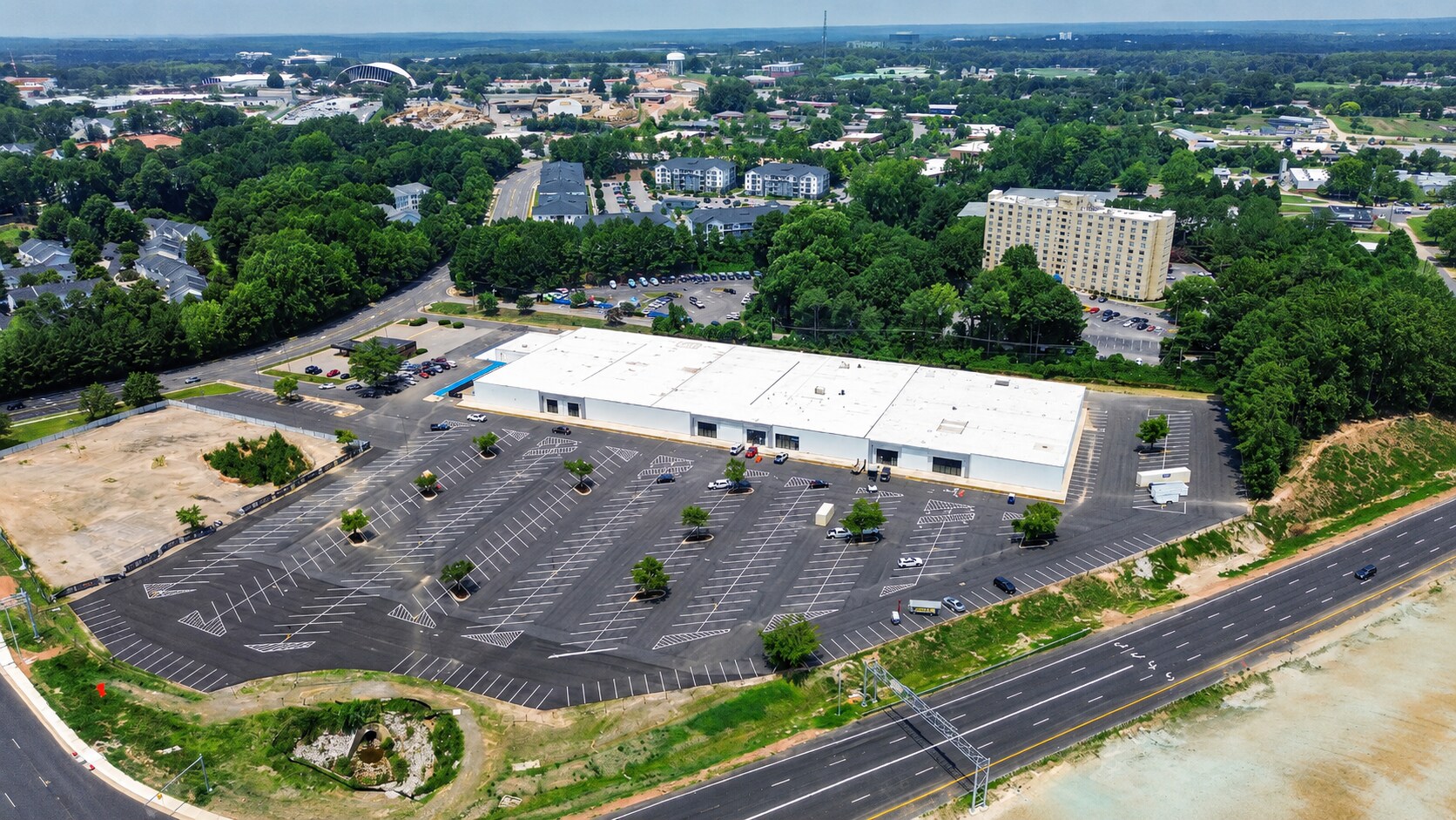 4500 Western Blvd, Raleigh, NC à louer Photo de l’immeuble– Image 1 sur 5