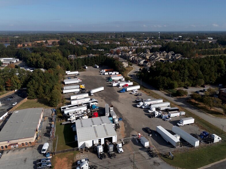 100 Industrial Blvd, McDonough, GA à louer - Photo de l’immeuble – Image 2 sur 2