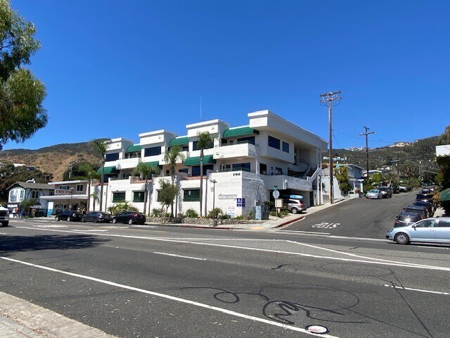 31642 S Coast Hwy, Laguna Beach, CA à louer - Photo de l’immeuble – Image 1 sur 22