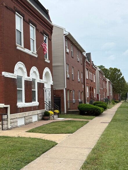 2002 Obear Ave, Saint Louis, MO à vendre - Photo de l’immeuble – Image 3 sur 19