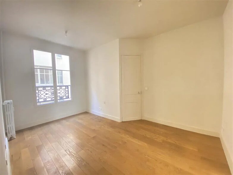 Bureau dans Paris à louer - Photo de l’immeuble – Image 1 sur 7