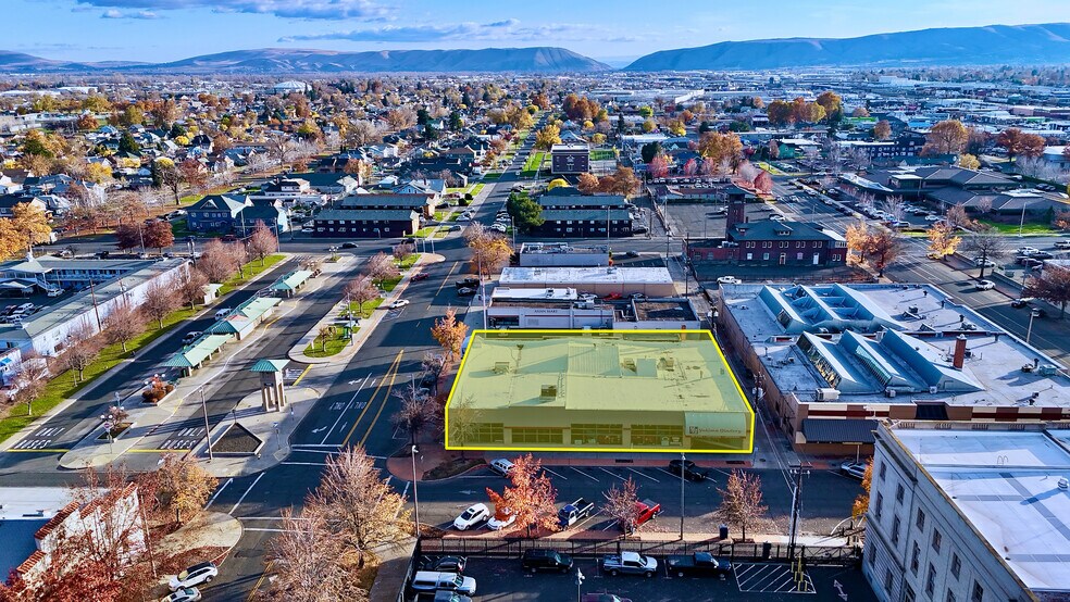 310 E Chestnut Ave, Yakima, WA à vendre - Aérien – Image 2 sur 13