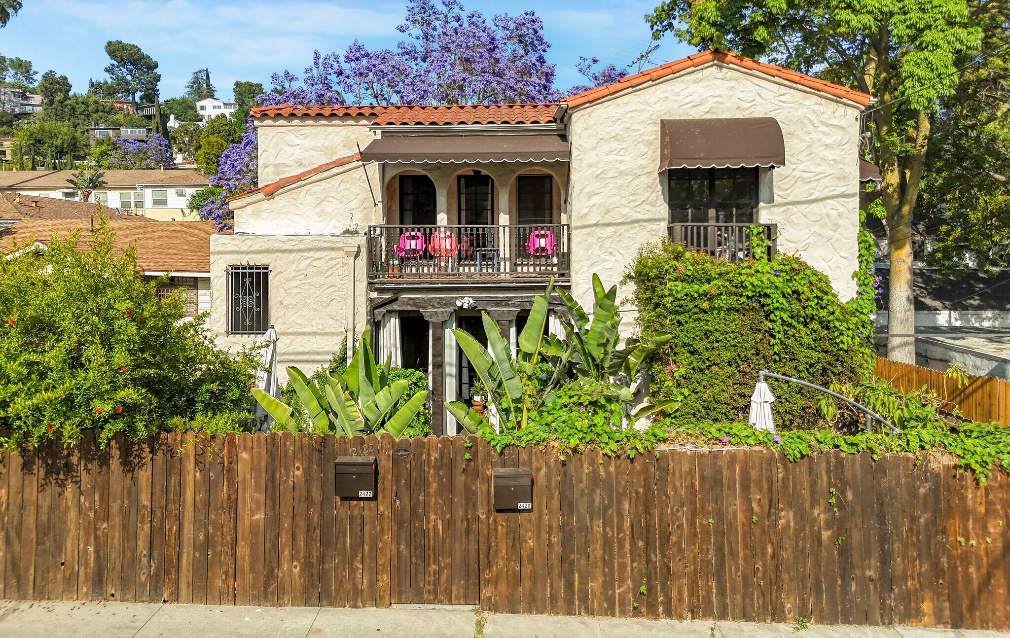 2420 N Beachwood Dr, Los Angeles, CA à vendre Photo principale– Image 1 sur 38
